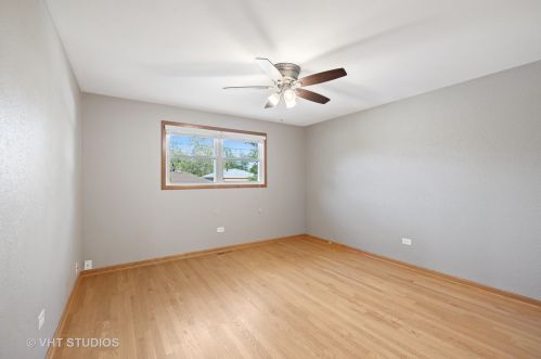 1109 Walter St, Lemont IL  60439-3952 exterior