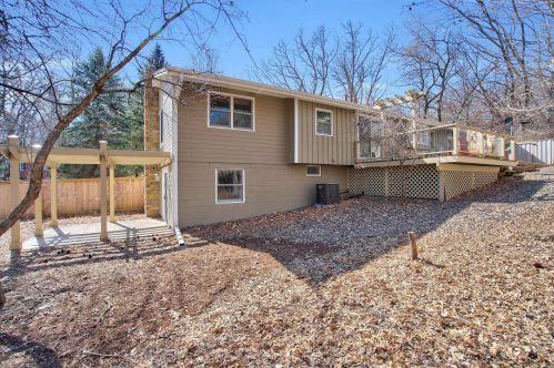 302 Cimarron Rd, Saint Paul MN  55124-9751 exterior