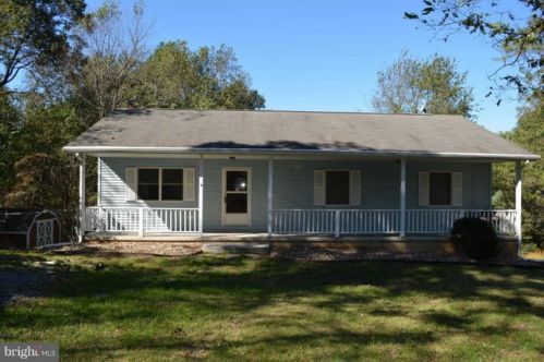 75 Stayman Turn Ct, Linden, VA 22642-6450