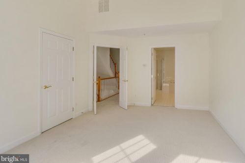 8517 Cameron St, Silver Spring MD 20910-3466 exterior