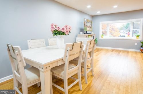 14361 Surrydale Dr, Woodbridge, VA 22193-3470