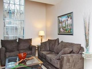 5920 Beverlyhill St, Houston TX  77057-6719 exterior