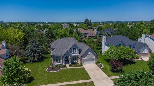 1223 Foxpointe Dr, Sycamore IL  60178-3219 exterior