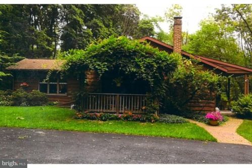 623 Summer Mountain Rd, New Schaefferstown, PA 19506-8953