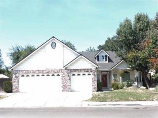 1612 Villa Ave, Clovis, CA 93612-2421