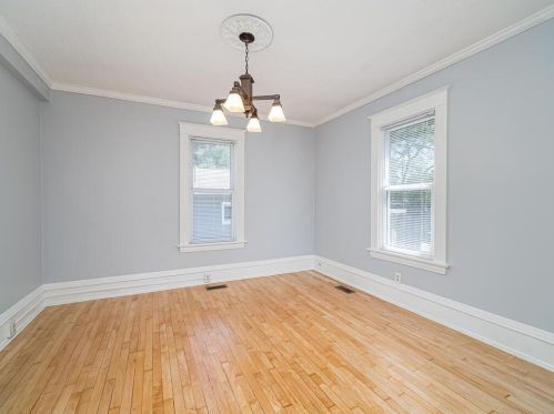 464 Earl St, Saint Paul MN  55106-5632 exterior
