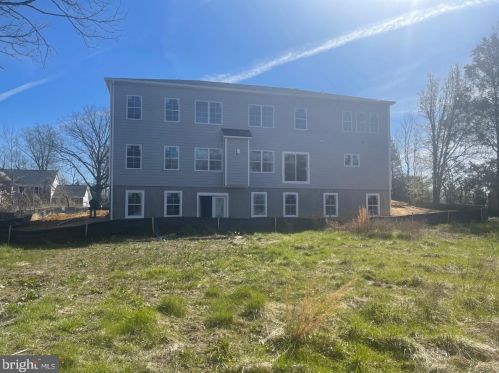 7016 Ridgeway Dr, Springfield VA  22150-3028 exterior