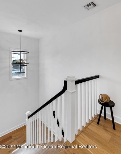 6 River St, Tinton Falls NJ  07701-1302 exterior