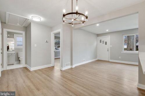 1253 Cresthaven Dr, Silver Spring MD 20903-1107 exterior