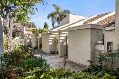6231 Caminito Carrena, San Diego, CA 92122-3414