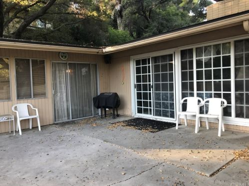 3777 Lockerbie Ln, Glendale CA 91208-1027 exterior