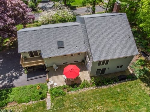 47 Lookout Rd, Mountain Lakes, NJ 07046-1240