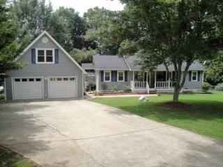 571 Lakehaven Cir, Decatur, TN 37322-6012