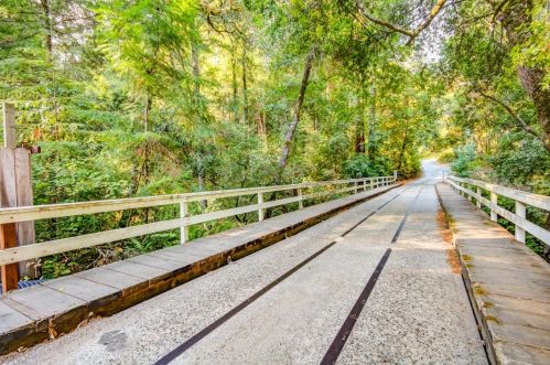 21 Brimblecom Rd, Big Basin CA  95006-9687 exterior