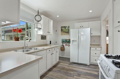 317 22nd St, Tracy, CA 95376-2537