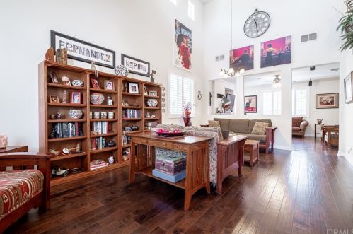 5632 Allendale Dr, Riverside CA  92507-8482 exterior