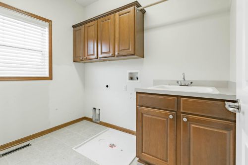 2160 Cedar Grove Trl, Saint Paul MN  55122-1543 exterior