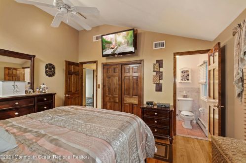 278 Edgebrook Rd, Trenton NJ 08691-3732 exterior