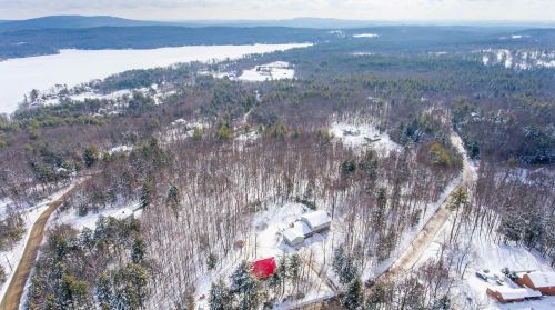 37 Pleasant Hill Rd, Deerfield, NH 03037-1111
