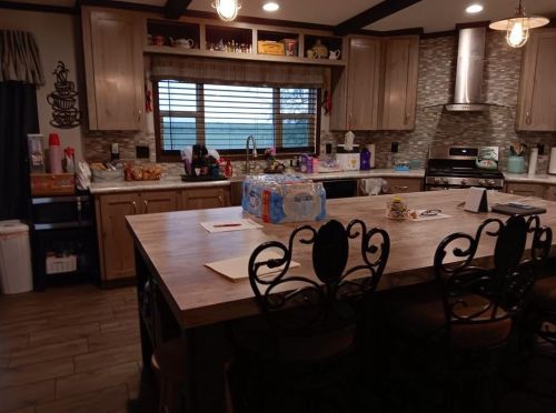 2645 Fairway Dr, Angleton TX 77515-7396 exterior