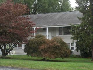 169 Carriage Hill Dr, Hartford, CT 06109-4105