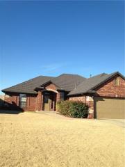 717 Buckhorn Way, Mustang, OK 73064-1043