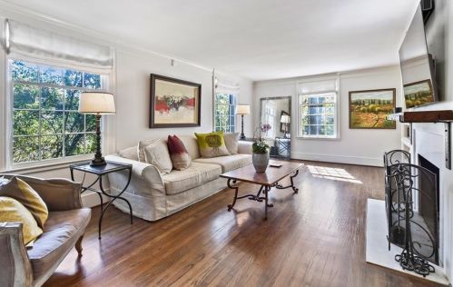 4238 Club Ln, Atlanta GA  30319-1140 exterior