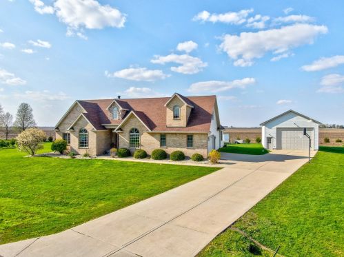 1473 3045th Rd, Ottawa, IL 61350-9471