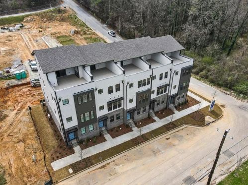 1042 Culpepper St, Atlanta GA  30318-4104 exterior