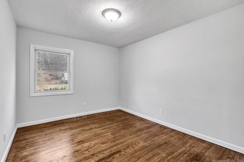 85 Walnut St, Upper Stepney CT  06468-2509 exterior