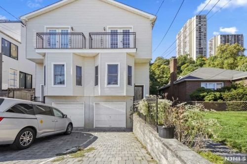 96 Myrtle Ave, Edgewater NJ  07020-1406 exterior