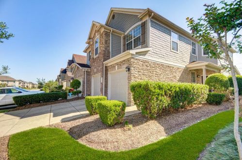 16012 Limestone Lake Dr, Tomball, TX 77377-2845
