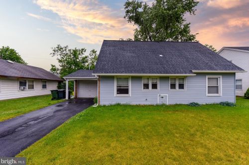 42 Ballad Ln, Willingboro, NJ 08046-1606