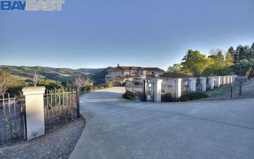 5623 Jensen Rd, Hayward, CA 94552-5013