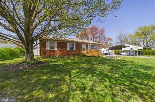 509 Sullivan Dr, Fredericksburg, VA 22405-1803