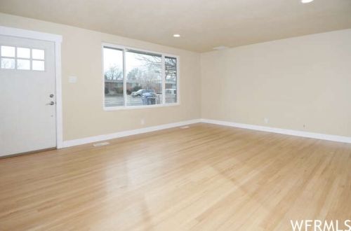 1137 Sego Lily Dr, Sandy UT 84094-4648 exterior