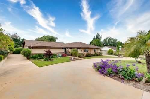 1844 Rancho Tujunga Dr, Covina, CA 91724-3545