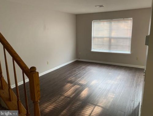 204 Forest Oak Ln, Harrisburg, PA 17110-3909