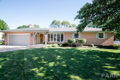 917 Dunne St, Mayfair, IL 61550-2236