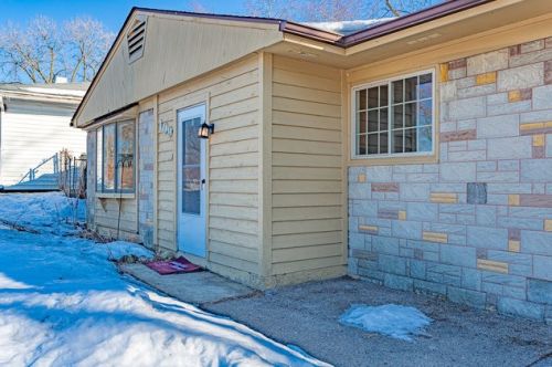 109 Green Ln, Carpentersville, IL 60110-2210