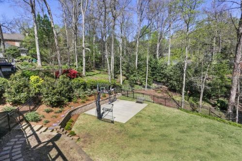 284 Elden Dr, Atlanta GA  30342-2030 exterior