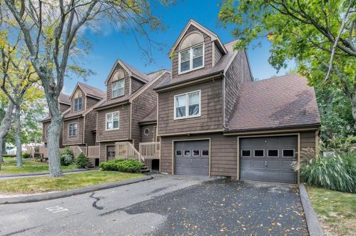 129 Meadow St, Milford, CT 06461-2622