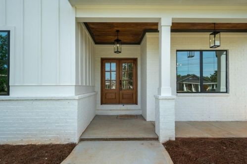 3348 Lee Dr, Buford, GA 30518-1534