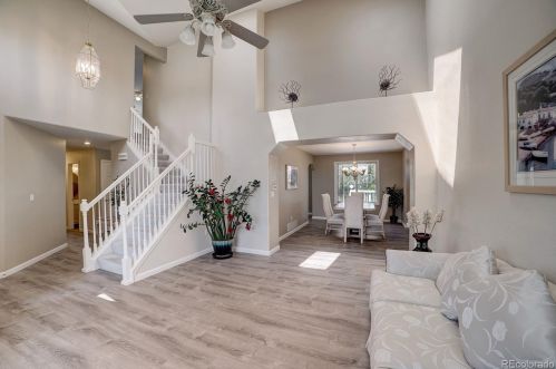 5201 Genoa Way, Aurora CO 80013-6295 exterior