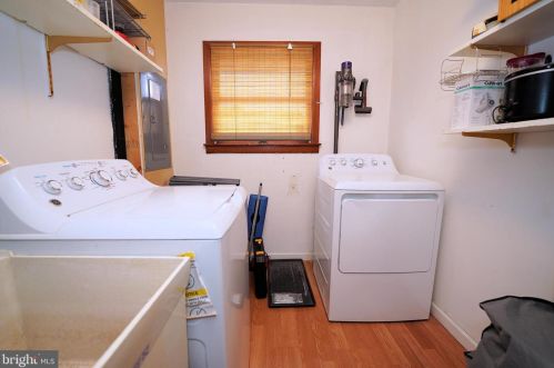 51 Sunset Blvd, Trenton NJ  08690-3950 exterior