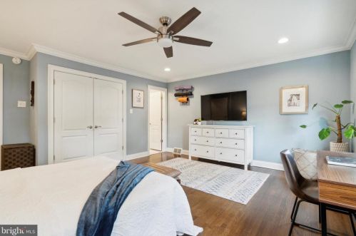 710 Lombard St, Philadelphia PA  19147-1315 exterior