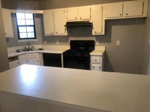 1065 To Lani Farm Rd, Stone Mountain, GA 30083-5363