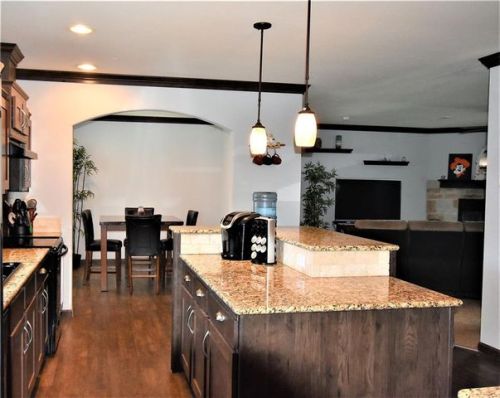 8311 16th St, Waukomis, OK 73773-0059
