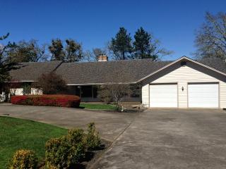 591 Thora Circle Dr, Winchester OR  97495 exterior