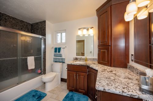 6948 Firefox Cir, Taylorsville UT 84081-5376 exterior